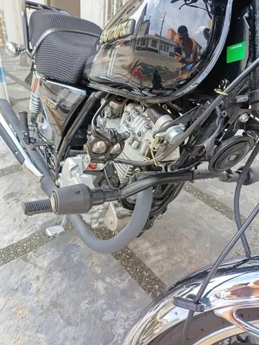 Vendo Gn 125 Modelo 2024 Unico Dueño, Excelente Estado.