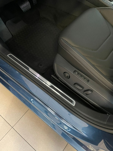 Imagen 17 de 18 de Volkswagen Vento Highline 250 Tsi A/t My 21