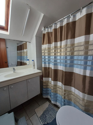 Estupenda Casa De 2 Pisos En Tranquilo Sector La Dehesa