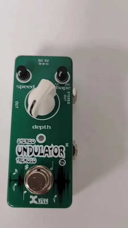 Video de Pedal De Efecto Xvive Undulator V16 Tremolo Stereo Guitarra