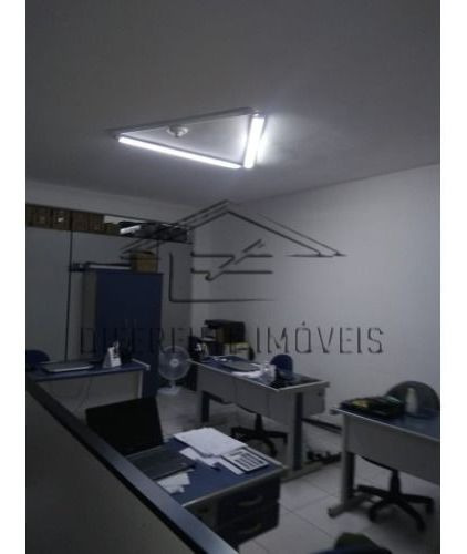 Imagem 2 de 8 de Salão Comercial 256m² Na Penha !!