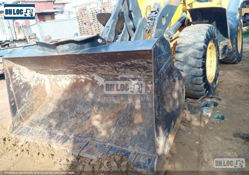 Imagem 2 de 3 de Pá Carregadeira Volvo L60f Ref.200714