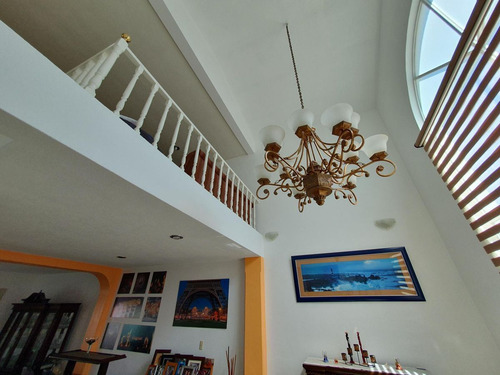 Hermosa Residencia En Centro Sur, Claustros Del Sur, C.342 M2, 3 Niveles