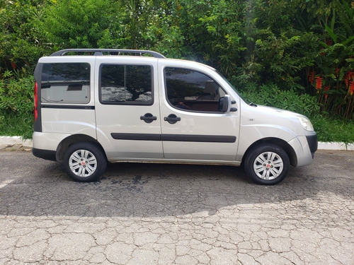 Fiat Doblo 2012 1.8 16v Essence Flex 5p