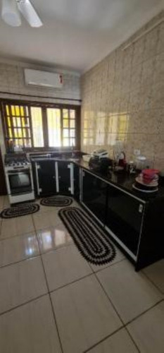 Imagem 24 de 26 de Casa No Bairro Balneário Gaivota, Em Itanhaém, Litoral Sul De São Paulo, Localizada No Lado Praia À 1.000 Metros Do Mar, Em Rua Calçada, Próximo À Escolas E Comércios Em Geral.