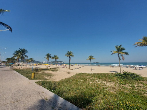 Imagem 8 de 10 de Terreno Na Quadra Da Praia. Excelente Opção De Investimento!! - Te0800