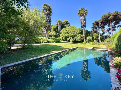 Casa En Venta De 7d En 450m2. Santo Domingo