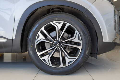 Hyundai Santa Fe Limited Tech 2.0 L