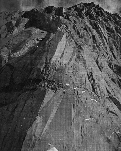 Imagen 9 de 9 de Al Asalto Del Fitz Roy Reimpresio 2021 Importado Libro Papel