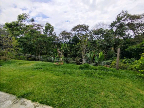 Se Vende Casa Campestre En Condominio En El Caimo
