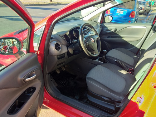 Imagen 8 de 10 de Fiat Punto Essence 1.6 16v
