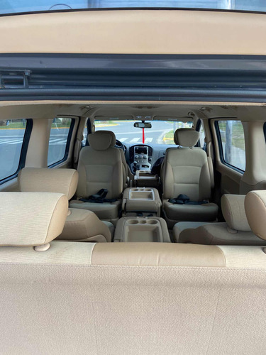 Imagen 14 de 15 de Hyundai H1 2011 2.5 Premium 1 Mt