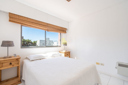 Alquiler Anual Apartamento Punta Del Este Peninsula 3 Dorm
