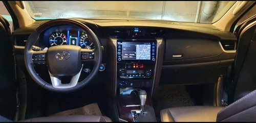 Imagen 4 de 6 de Toyota Sw4 2.8 Srx 177cv 4x4 7as At 2020