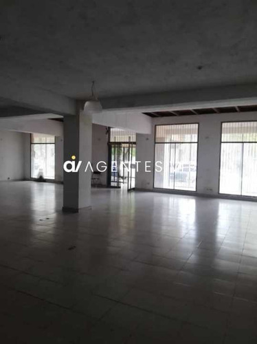 Imagen 7 de 25 de Se Vende Local Comercial Centro Profesional Anibal Dominicci