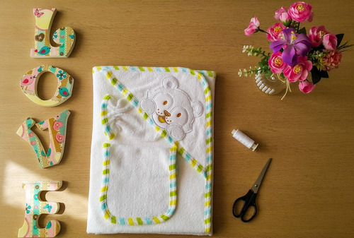 Toalla Para Bebe 100% Algodón + Accesorios