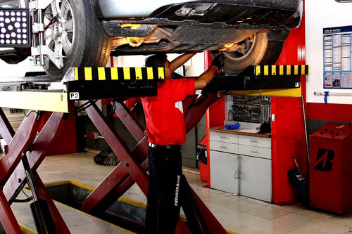 Imagen 4 de 6 de 2 Alineaciones 3 D + 4 Balanceos + Rotación 4 Válvulas Auto