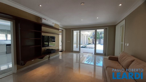 Imagem 11 de 15 de Casa Em Condomínio - Tamboré - Sp - 597481