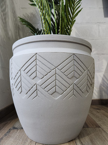 Macetero, Poliresina 53*55 Cm, Ultra Livianos, Marca Japi