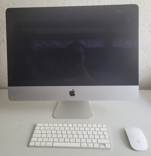 Apple Imac 21.5 2015 / Core I7-5th, / Ram 16 Gb / Ssd 256 Gb Plateado (Usado)