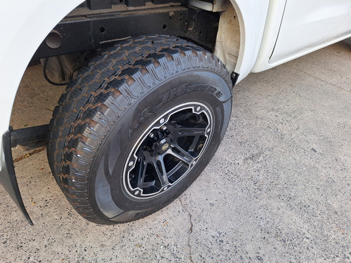 Nissan NP300 2.5 Doble Cabina S Aa Pack Seg Mt