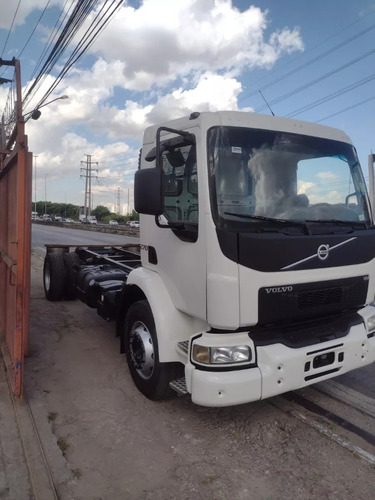 Volvo Vm 270 4x2 Ano 2015 (chassi)