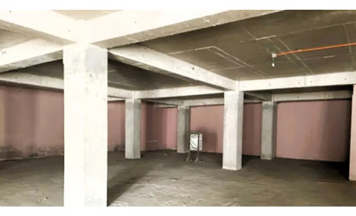Local Comercial Strip Center La Foresta