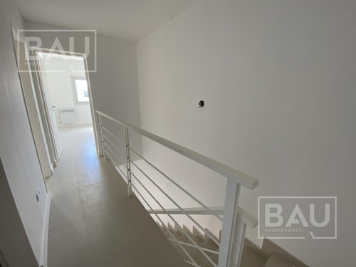 Dúplex Tipo Casa Con Jardín Y Parrilla Propios, Jardines Del Palmar, Nordelta