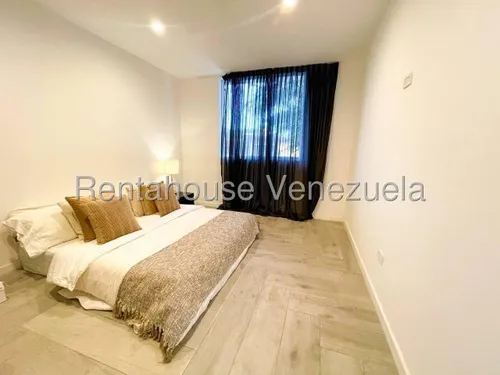 Agp Encantadora Casa Con Elegante Estilo, Confort Y Lujo En Venta En Santa Eduvigis 25-13411 Ys
