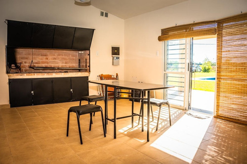 Imagen 6 de 11 de Venta De Quincho Con Pileta Y Forestacion En Junin (ba)
