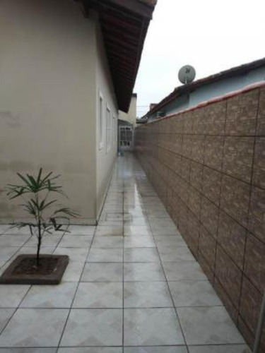 Imagem 6 de 9 de Casa Bem Localizada, Lado Praia Com 3 Quartos, Aceita Financiamento Bancário!