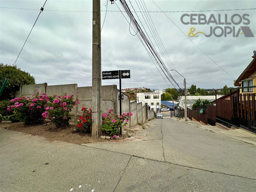 Casa En Venta De 3 Dorm. En Quilpué