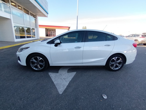 Chevrolet Cruze 1.4 Premier Sedan