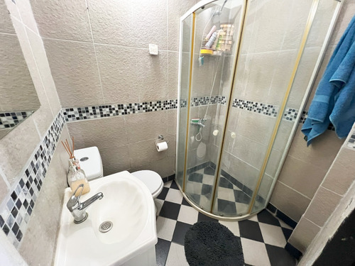 Venta Casa 3 Amb. Reciclada Con Jardín, Pileta, Quincho Y Playroom!!!