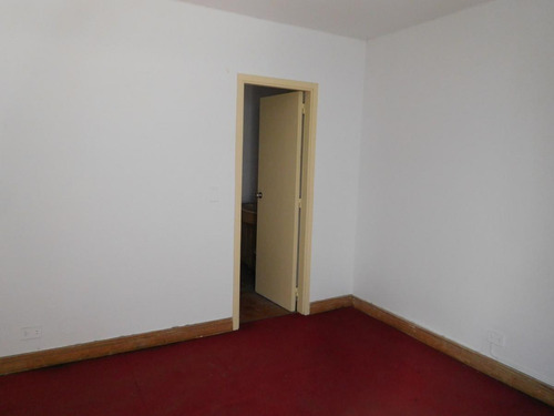 Imagen 23 de 30 de Centro Apto Para Oficina O Vivienda, Son 161 M2, (a Menos De U$s 740 X M2) A Reciclar