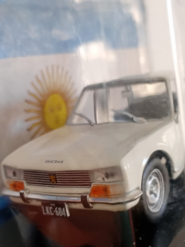 Autos Inolvidables Argentinos #2 Peugeot 504 Sin Abrir Blanco (Usado)