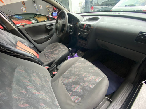 Chevrolet Corsa 1.8 Maxx Flex Power 5p