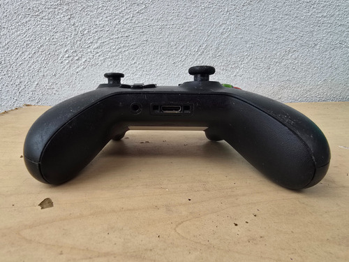 Controlador De Joystick Microsoft Xbox One (Usado)