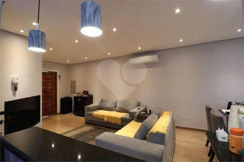 Casa Térrea Reformada Com 2 Quartos Sem Garagem - 353-im458902