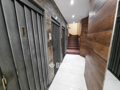 Suipacha Y Av. Cordoba - 36 M2 T/a Nuevo T/sol T/externo Apto Profesional