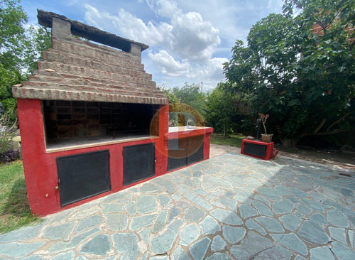 | Venta | Casa-quinta, 2 Dorm, Abasto, La Plata