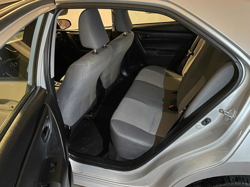 Imagen 9 de 12 de Toyota Corolla 2018 1.8 Base Cvt