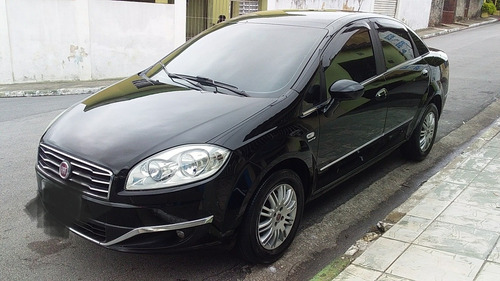 Fiat Linea 1.8 16v Essence Flex Dualogic 4p 2015