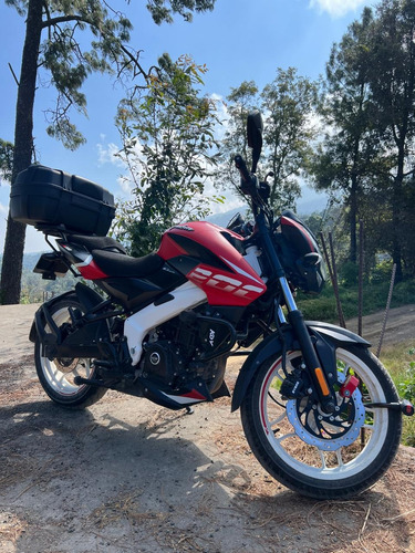 Vendo Moto Pulsar 200 Como Nueva Poco Uso