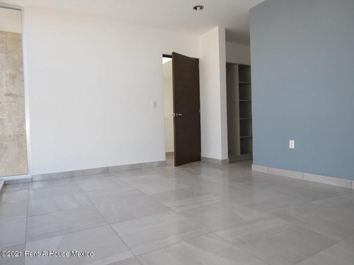 Imagen 9 de 13 de Juriquilla Casa En Venta De 3 Recamaras Con Jardin