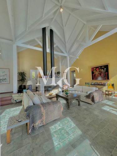 Venta Casa Zona Golf, 5 Dorm.+ Dep.servicio, Barbacoa Y Piscina