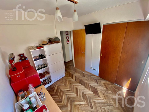 Venta-departamento - 2 Dormitorios-balcón-semipiso- Macrocentro