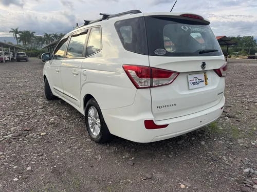 SsangYong Rodius 2.0 2wd
