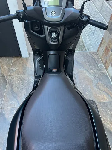 N-max Modelo 2023, 26 Mil Kilometros Color Verde Negro