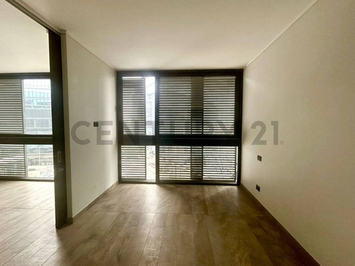 Comodo Departamento En Arriendo En Av. La Dehesa